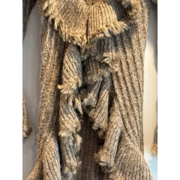 ARDEN B Womens Knit Cardigan Sweater Jacket Fur Trim Ruffle Waterfall M - Picture 2 of 9